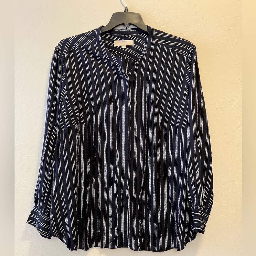 LOFT Plus long sleeve blouse size 20 Navy with white stripes
